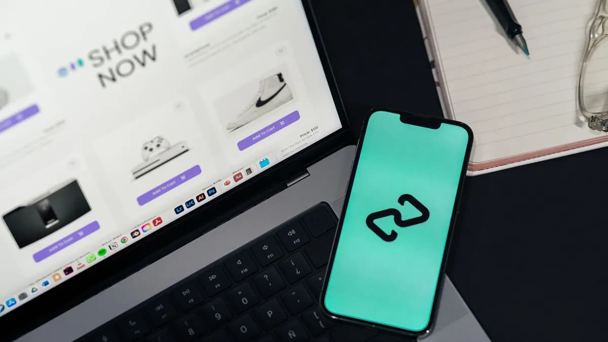 B2B E-Ticaret Platformları Tekstil Sektöründe Tedarik Zincirini Dönüştürüyor B2B E-Ticaret Platformları Tekstil Sektöründe Tedarik Zincirini Dönüştürüyor
